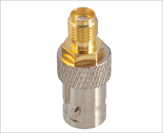 BNC(母)转SMA(母)转接器}