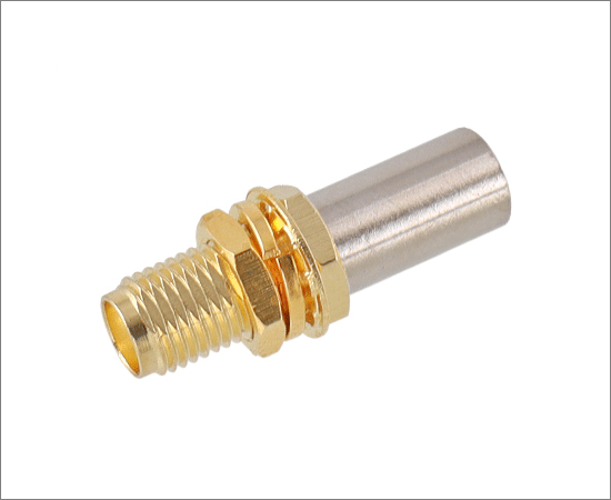 SMA(母)直式插头，适用线缆:RG58 LMR200 RG142 SYV50-3，频率：DC0~6GHz}