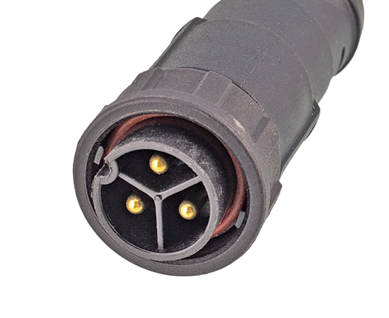 E13成型式针型直式插头(卡扣式)}