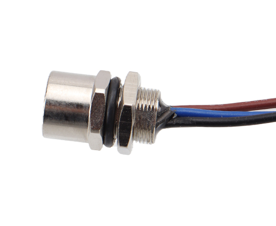 M8板前安装孔型插座 焊线式(内置灌胶) 螺牙M8X0.5}